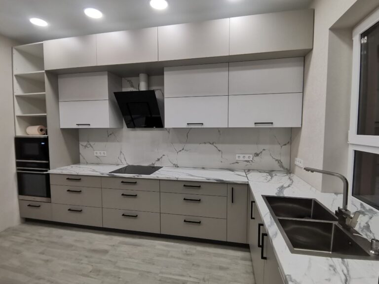 Какой стиль кухни выбрать: классика, минимализм или современный? 🎨🏠